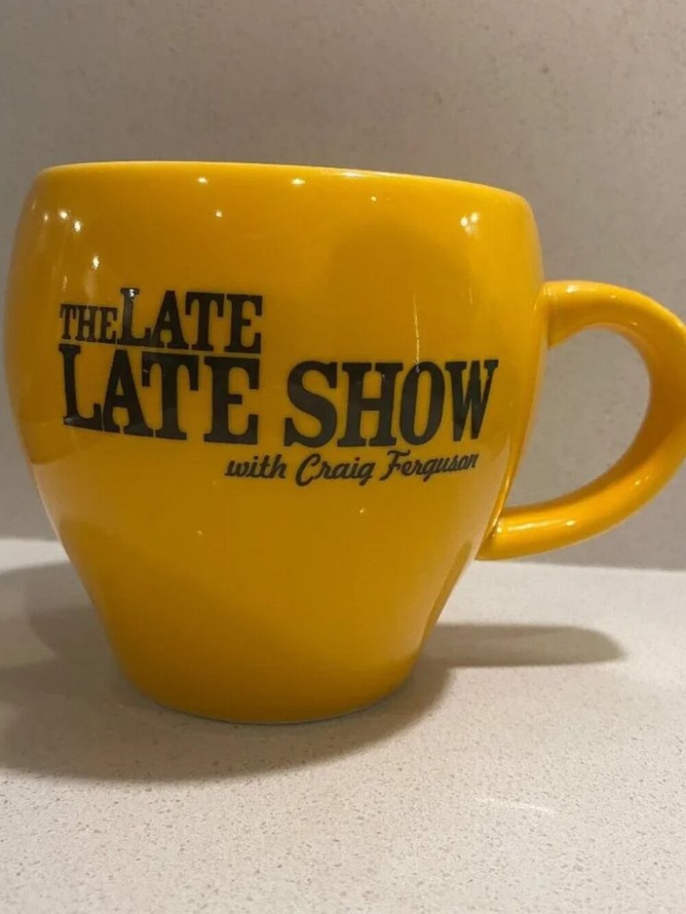 THE LATE LATE SHOW CRAIG FERGUSON SOUVENIR MUG YELLOW